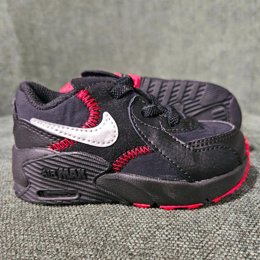 Toddler Nike Air Max Excee. NEW. Size 5C